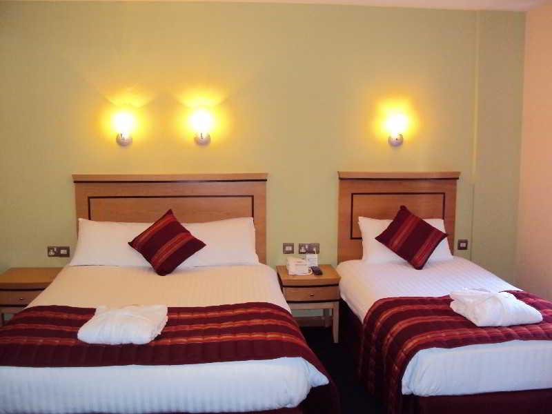 Maldron Hotel Derry Номер фото